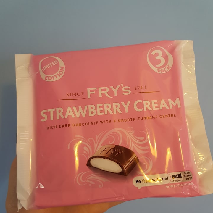 photo of Fry's Chocolate Strawberry Cream shared by @alicesabrina on  22 Aug 2020 - review