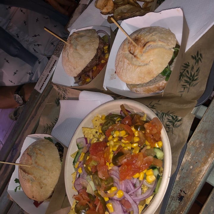 photo of The burger Cafe Veggie Killer shared by @giadapirozzini on  28 Nov 2021 - review
