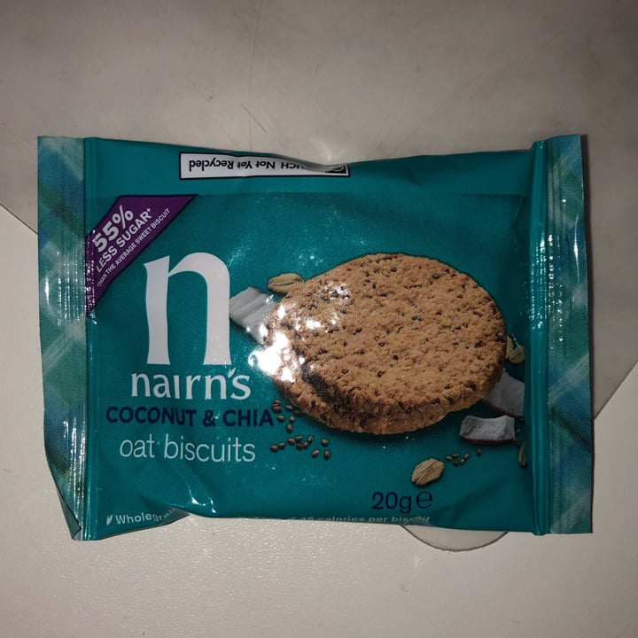 photo of Nairn's Coconut & Chia Oat Biscuits shared by @claudiaalmeida on  17 Feb 2022 - review