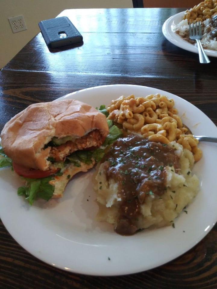 review photo of Binge Kitchen Buffalo chickn sandwich shared by @justine210veganqueen on 26 Aug 2019 - review