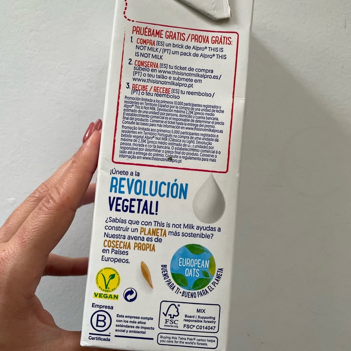 review photo of Alpro Light oat milk shared by @isabellaf on 12 Dec 2022 - review