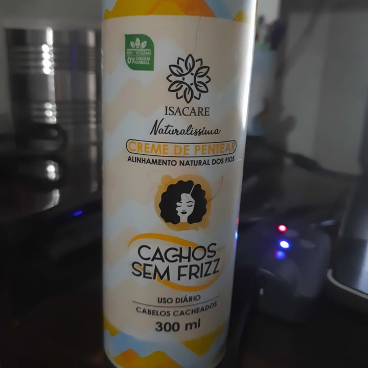 photo of Isacare Creme de Pentear shared by @biaszaf on  29 Nov 2021 - review