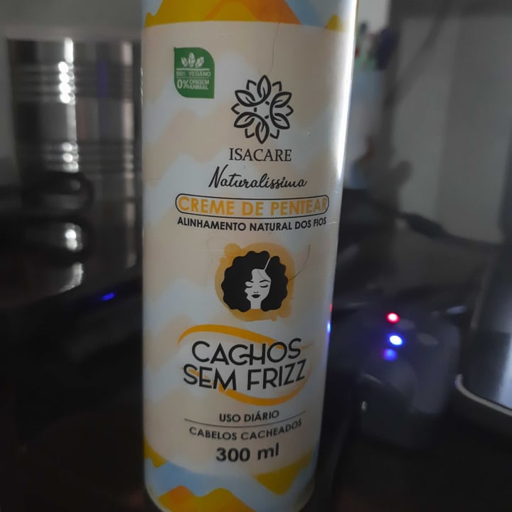 review photo of Isacare Creme de Pentear shared by @biaszaf on 29 Nov 2021 - review