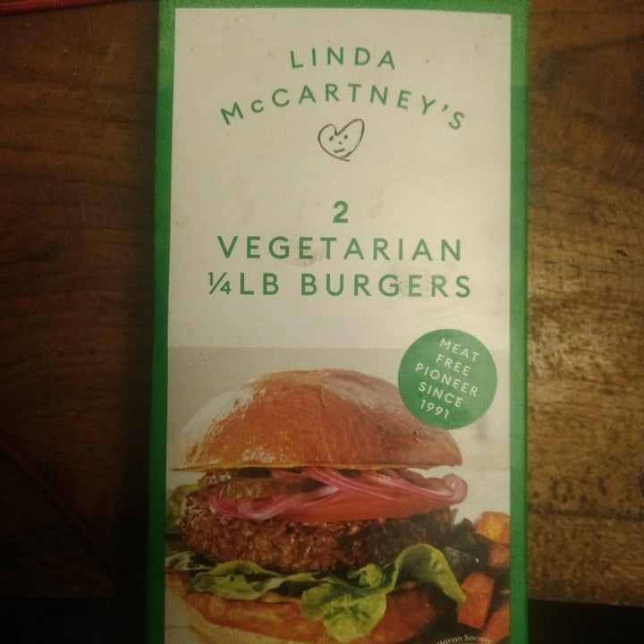 photo of Linda McCartney's 2 vegetarian 1/4 LB burgers shared by @don1mclean on  27 Sep 2022 - review
