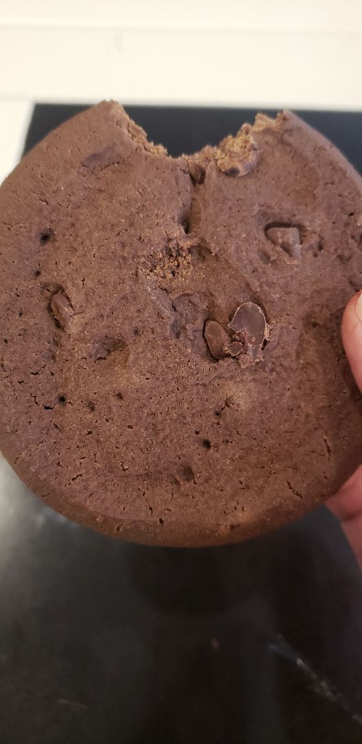 photo of Lenny & Larry’s The Complete Cookie Double Chocolate 113g shared by @ambularfortheanimals on  06 Feb 2019 - review