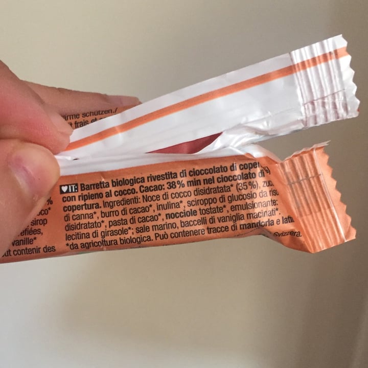 photo of Veganz Choc Bar Coconut shared by @celemarte on  14 May 2021 - review