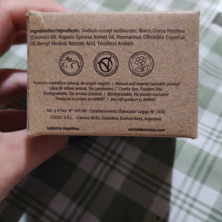 photo of Sentida Botánica Shampoo solido fortalecedor shared by @pvilches on  16 Oct 2021 - review