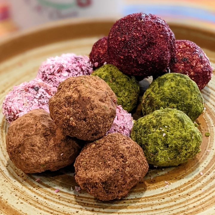 photo of Wakamama Atypical Raw Vegan Ball shared by @xinru-t on  14 Oct 2021 - review