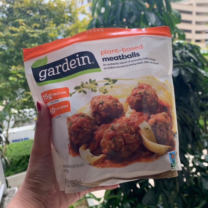 photo of Gardein Plant-Based Meatballs shared by @fingernailsforcash on  08 Dec 2021 - review