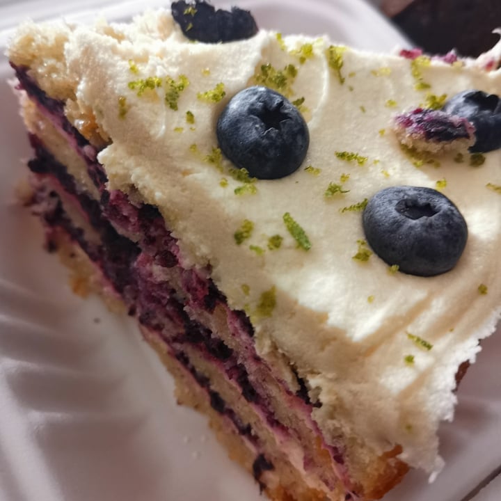photo of Ixteriolo's Pastel de Blueberry shared by @silvialeon92 on  23 Feb 2021 - review