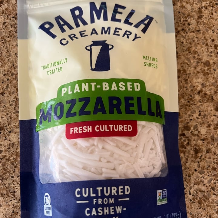 photo of Parmela Creamery Shredded Mozzarella shared by @madflea on  04 Aug 2022 - review