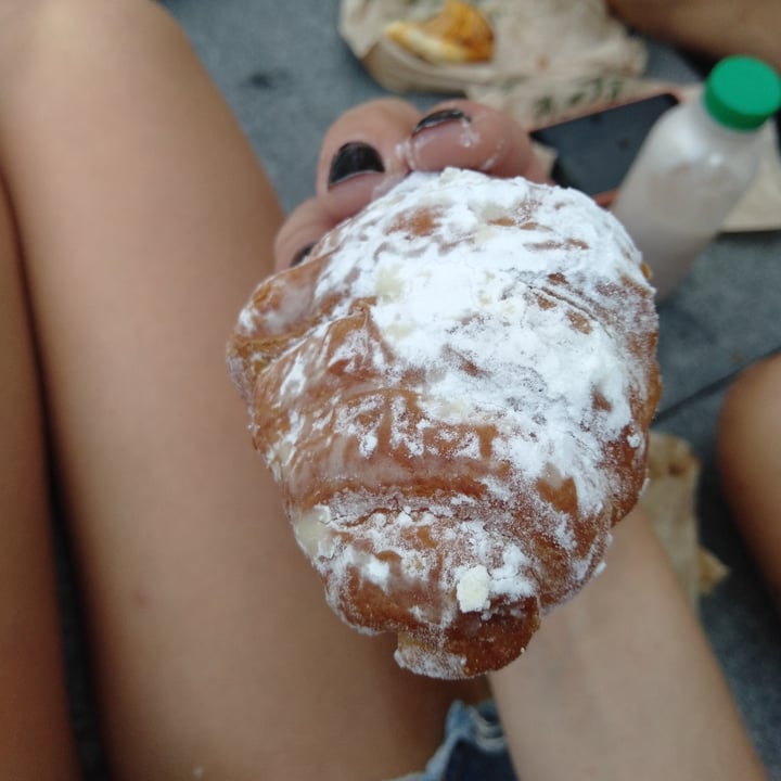 review photo of Santoni - When Food is the Solution Croissant Bomba shared by @ullsdemel10 on 26 Aug 2020 - review
