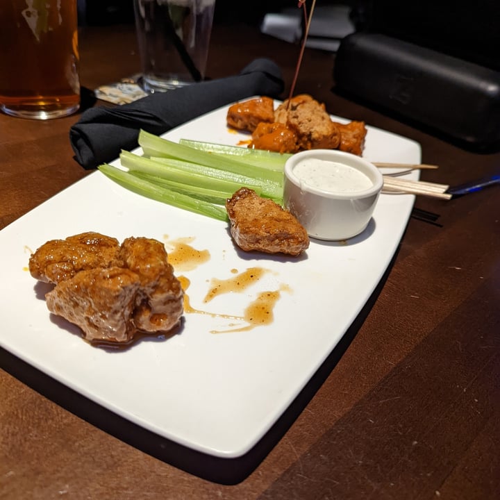 photo of Yard House Gardein Wings shared by @jmount on  24 Feb 2022 - review