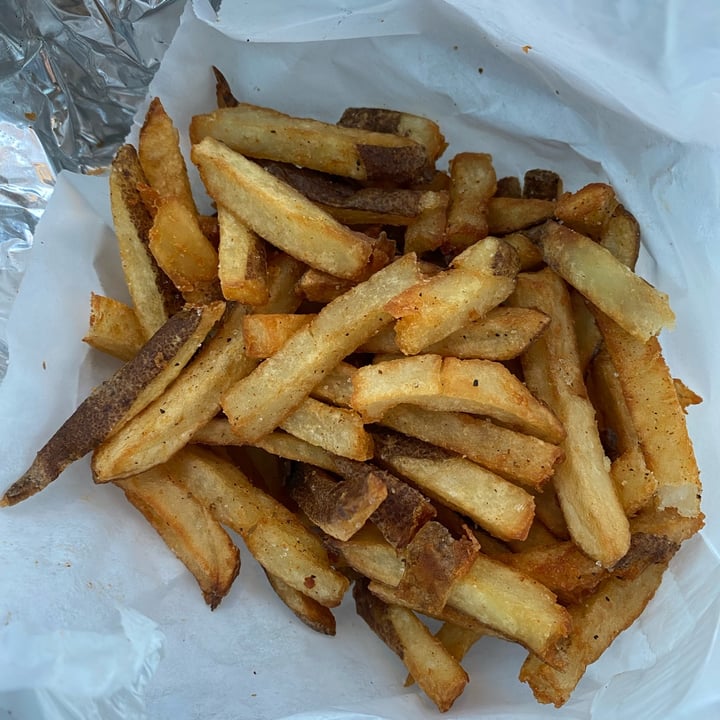 photo of Zammy's Vegan Kitchen hand cut fries shared by @duckylover on  28 Nov 2022 - review