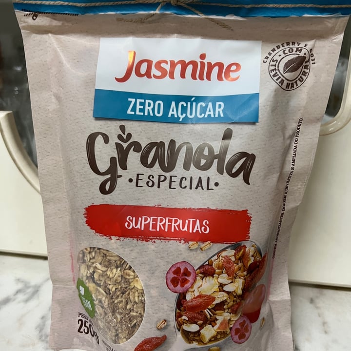 review photo of granola jasmine Granola Jasmine Superfrutas shared by @isaalbergaria on 08 Jun 2022 - review