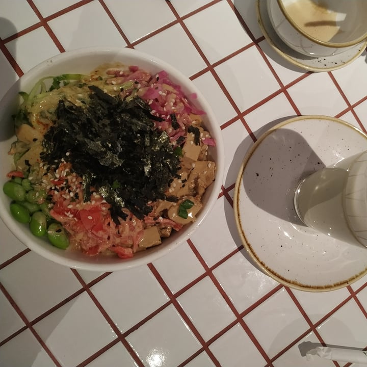photo of The Poké Co. - (Kloof Street) Make-your-own Poke Bowl shared by @tamaranne on  17 Aug 2020 - review