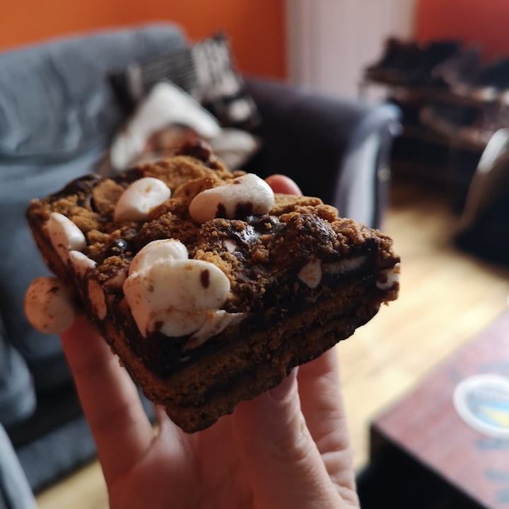 photo of Scoffs Feel Good Food Biscoff Tiffin shared by @pointsofellie on  08 Aug 2021 - review