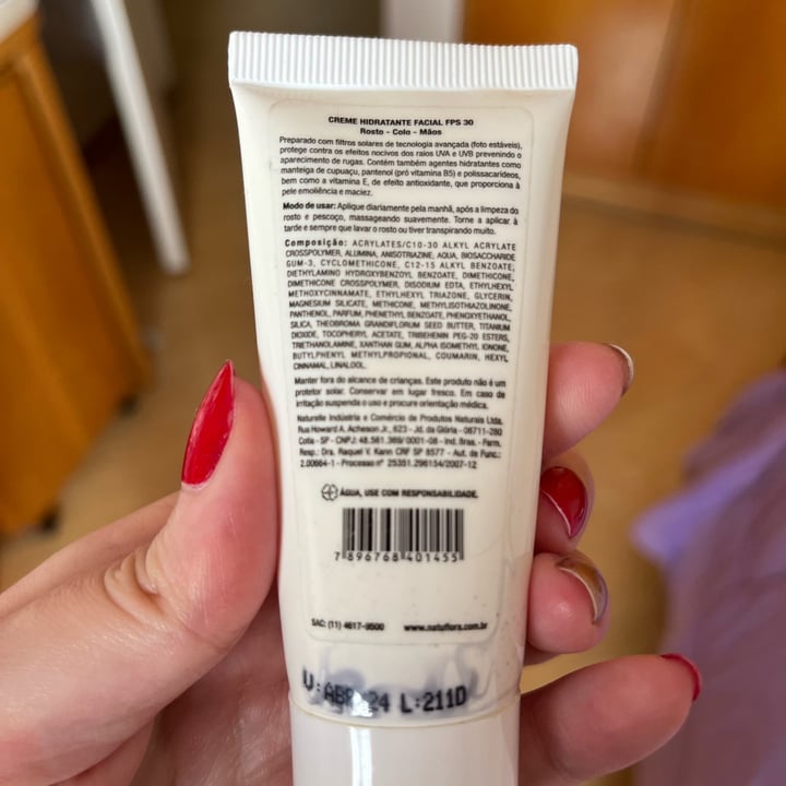 review photo of natuflora Creme Hidratante Facial FPS 30 shared by @biacmuller on 07 May 2022 - review
