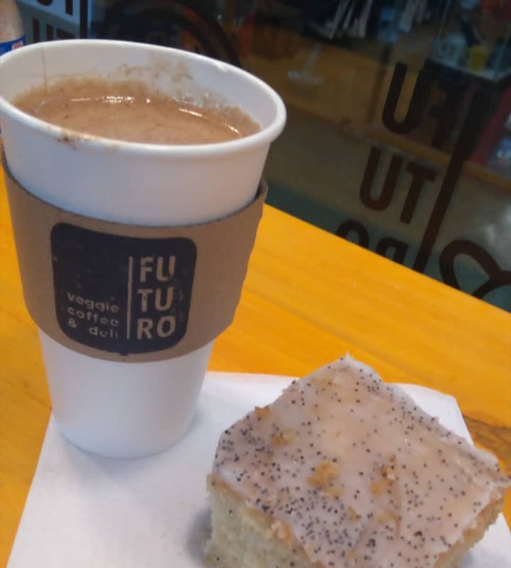 photo of Futuro Veggie - Coffee & Deli Budín De Limón shared by @periclod on  13 Nov 2019 - review