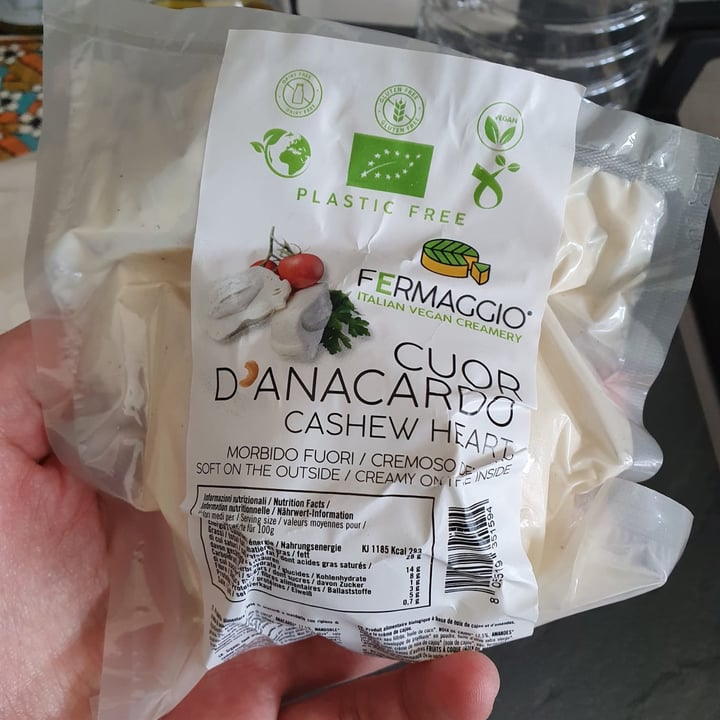 review photo of Fermaggio Cuor d’Anacardo shared by @micheladg on 10 Apr 2022 - review