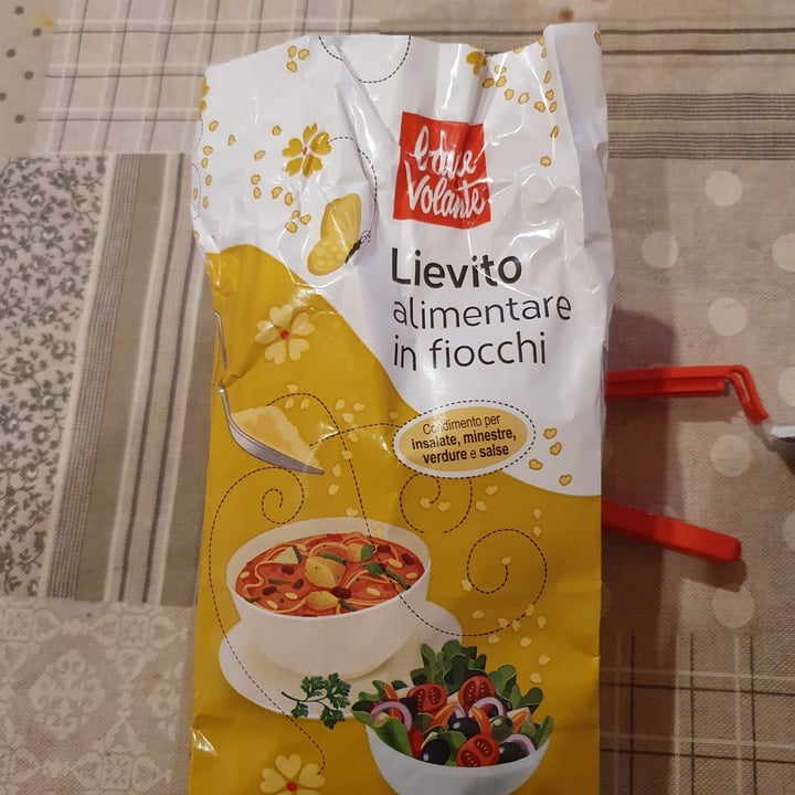 photo of Baule volante Lievito Alimentare shared by @ilariafrati on  31 Mar 2022 - review