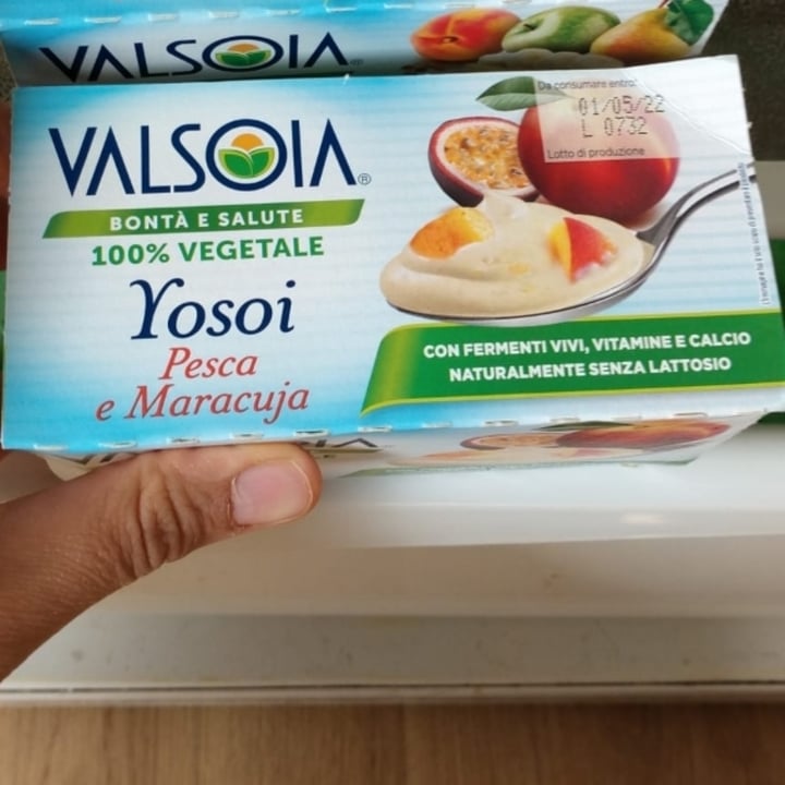 review photo of Valsoia Yogurt Pesca e maracuja shared by @vegnanna02 on 08 Apr 2022 - review