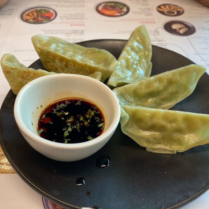 photo of Wagamama Gyoza Vegan shared by @annaterr on  29 Aug 2022 - review