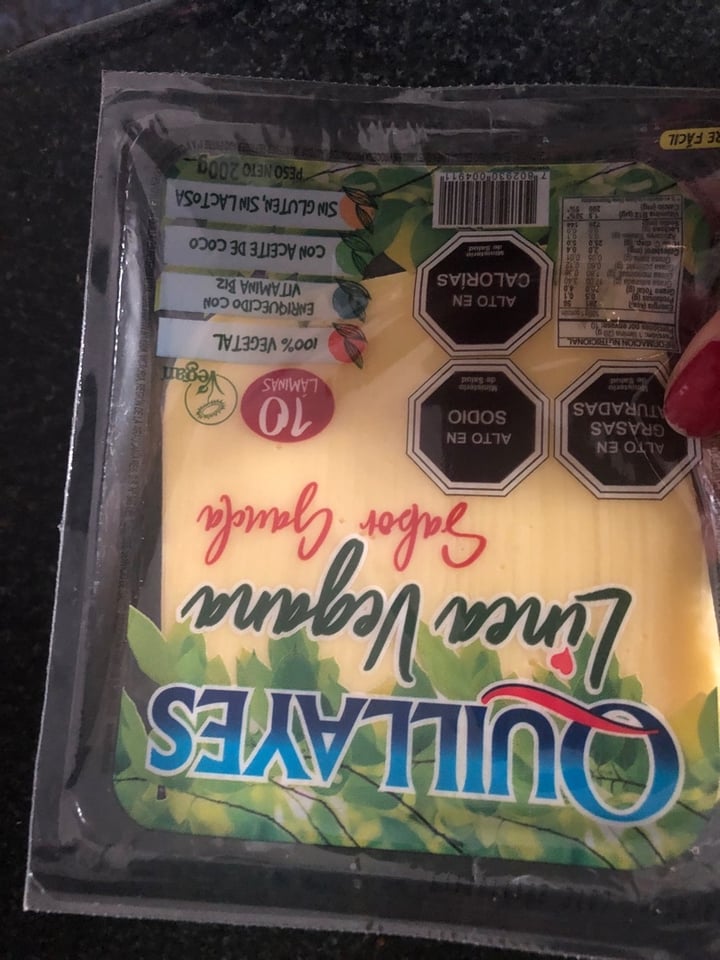 photo of Quillayes Queso Sabor Gauda shared by @constagalv on  18 Dec 2019 - review