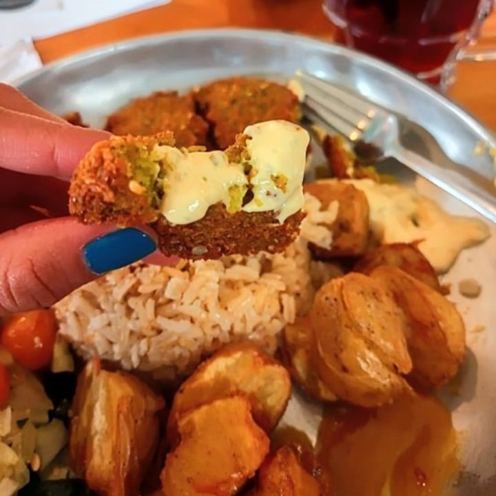 photo of Vegan'us Falafel al plato shared by @catalina94 on  05 May 2022 - review