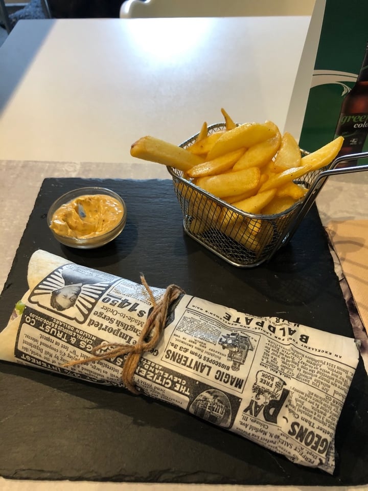 photo of my lola vegan food Shawarma shared by @anasiilvaa on  23 Nov 2019 - review