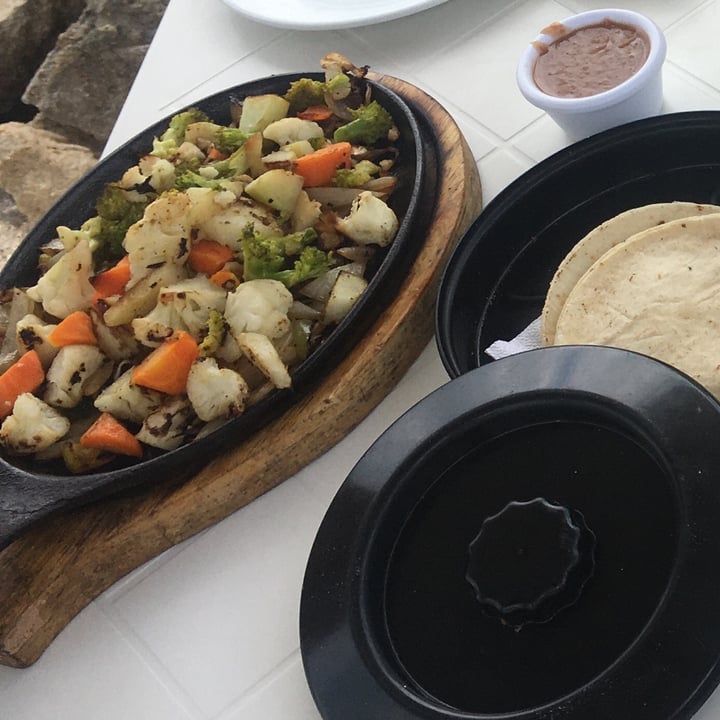 review photo of Skyreef Beach Club Cozumel Verduras Asadas + Frijoles + Tortillas shared by @gatitahada on 19 Sep 2021 - review