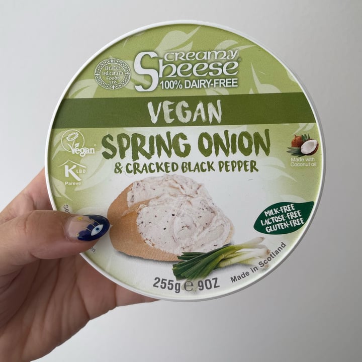 review photo of Sheese Sheese Spring Onion & Cracked Black Pepper Spread shared by @clam on 08 Jan 2022 - review