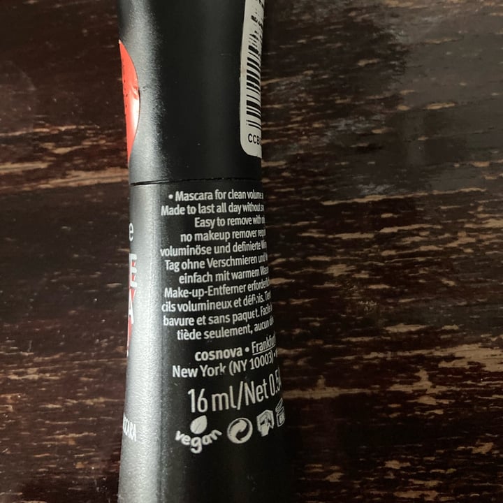 photo of Essence Cosmetics Bye bye Panda Eyes Smudge-proof Volumizing and Defining Mascara shared by @m0rgan on  13 Jan 2022 - review