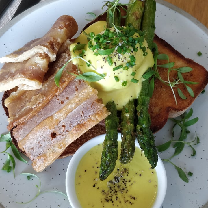 review photo of CRUX The Benny shared by @vickynda on 28 May 2021 - review