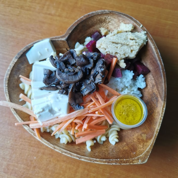 review photo of The Good Boys Juice And Coffee Bar Vegan Salad Bowl shared by @ycarolyn on 10 Dec 2020 - review