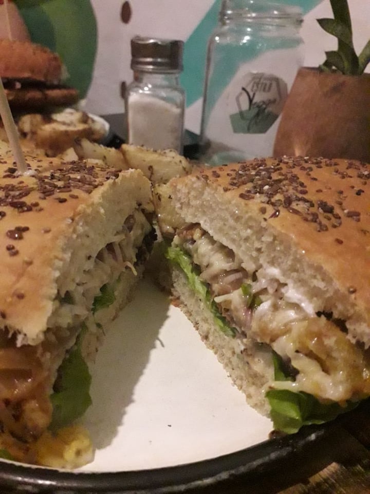 photo of Estilo Veggie Lomito Gourmet shared by @longnajamonster on  31 Aug 2019 - review
