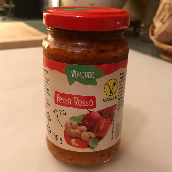 review photo of Vemondo Vegan pesto rosso shared by @lakoalabooty on 05 Aug 2021 - review