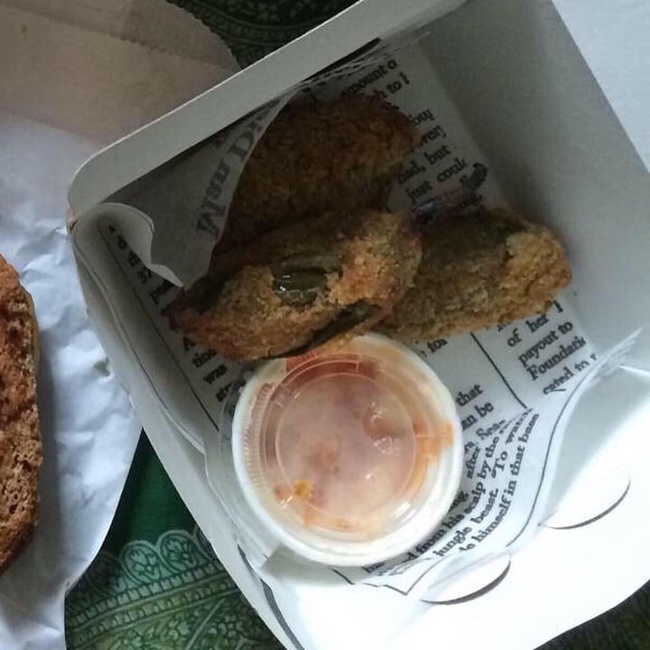 photo of Vegan Streetfood Deli - Obs Chilli Poppers shared by @sylvacharm on  29 Jun 2021 - review