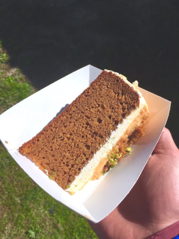 review photo of Mary Jane's Food Truck Lemon Cake shared by @jafriyakin on 28 Jul 2019 - review