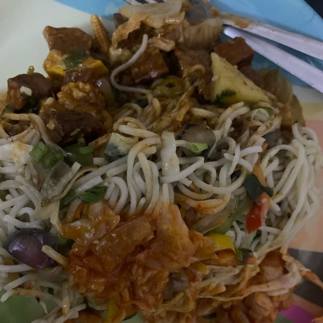 菜肴“Tempeh Noodles”的照片