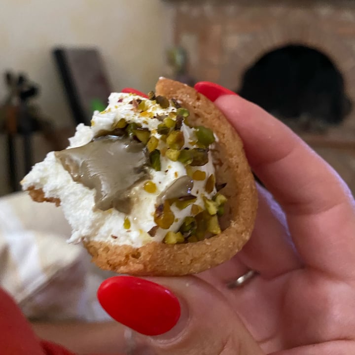 photo of Vegustibus Cestino Con Crema Chantilly E Pistacchio shared by @aurory on  06 Sep 2022 - review