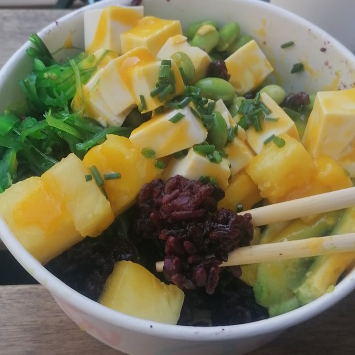 photo of Mana Pokebar Vegan Poke shared by @letiverelli on  25 Mar 2022 - review