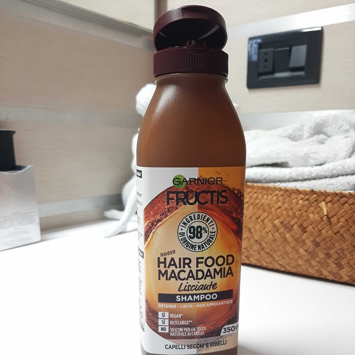 photo of Garnier Shampoo hair food macadama shared by @sobbalza on  28 Mar 2022 - review