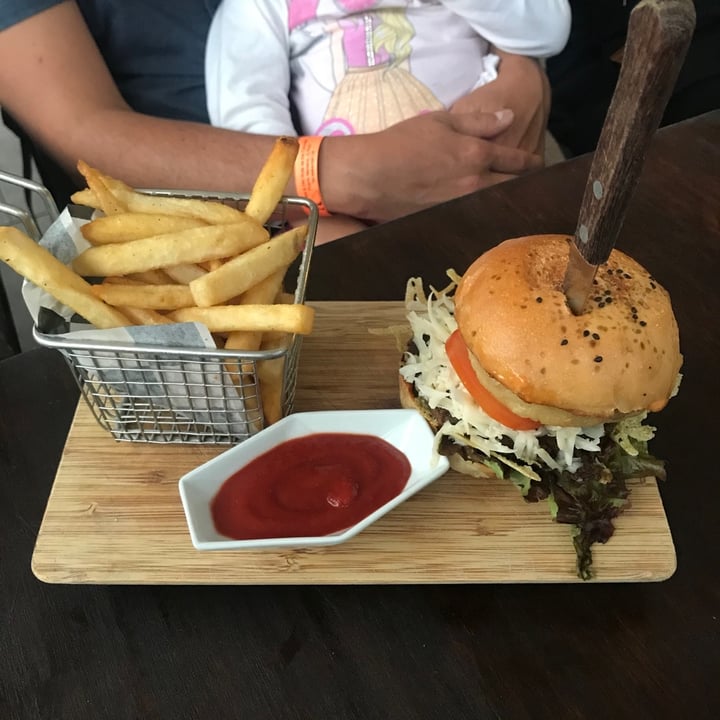 photo of The Pitted Date Vegan Restaurant, Bakery and Café Beyond Burger shared by @lunapimentel on  26 Dec 2019 - review