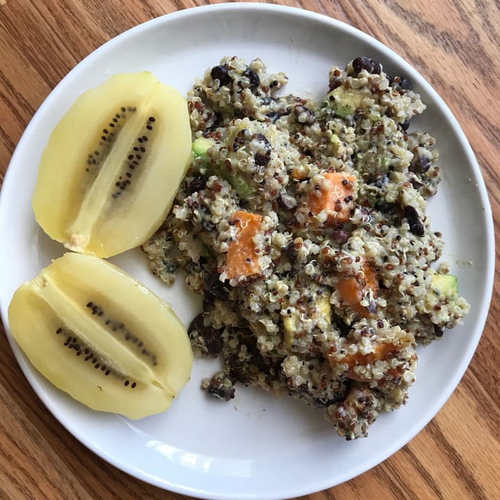 photo of Sprouts Farmers Market Organic Quinoa Tricolor shared by @megplant on  03 Aug 2021 - review