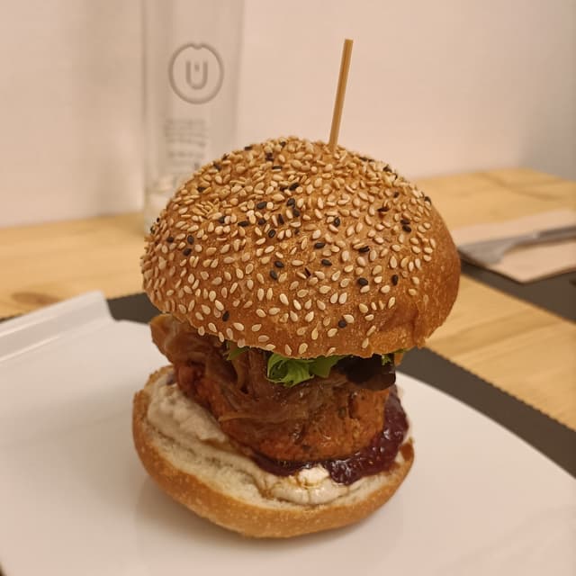 Foto do prato “burger la moto-mami”