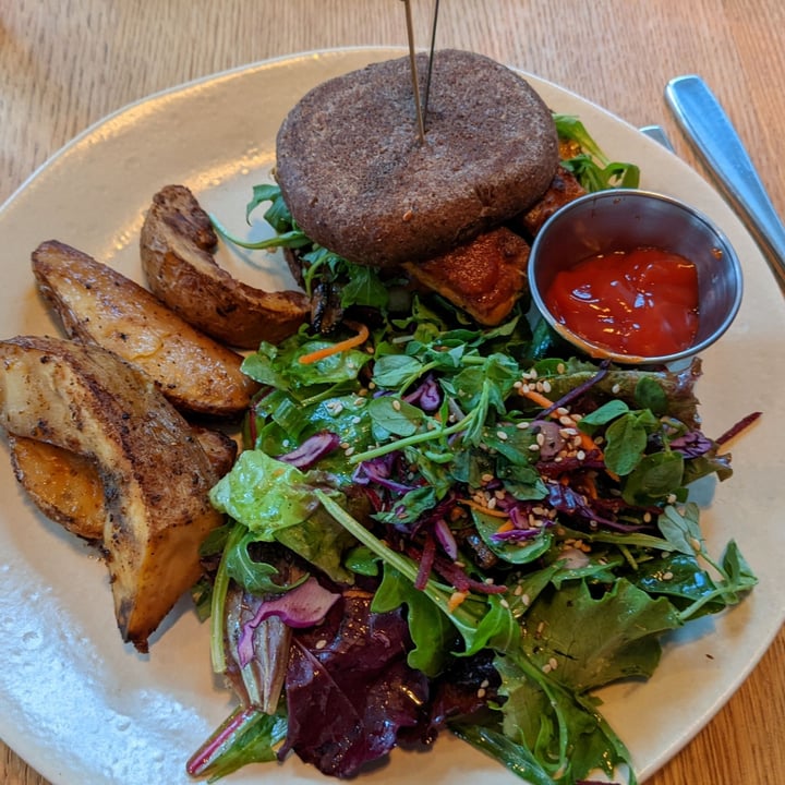 photo of Hello 123 Toasty Tempeh Sandwich shared by @shaynak112 on  19 Apr 2022 - review