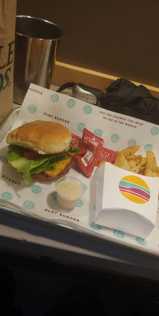 Foto do prato “Crispy Herb Fries”