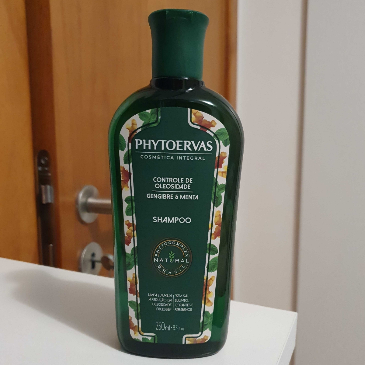 Shampoo de Gengibre e Menta Para Cabelos Oleosos - Phytoervas
