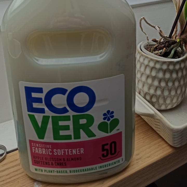photo of Ecover Ecover Sensitive Fabric Softener Apple & Almond shared by @wendyyoyo on  27 Aug 2021 - review